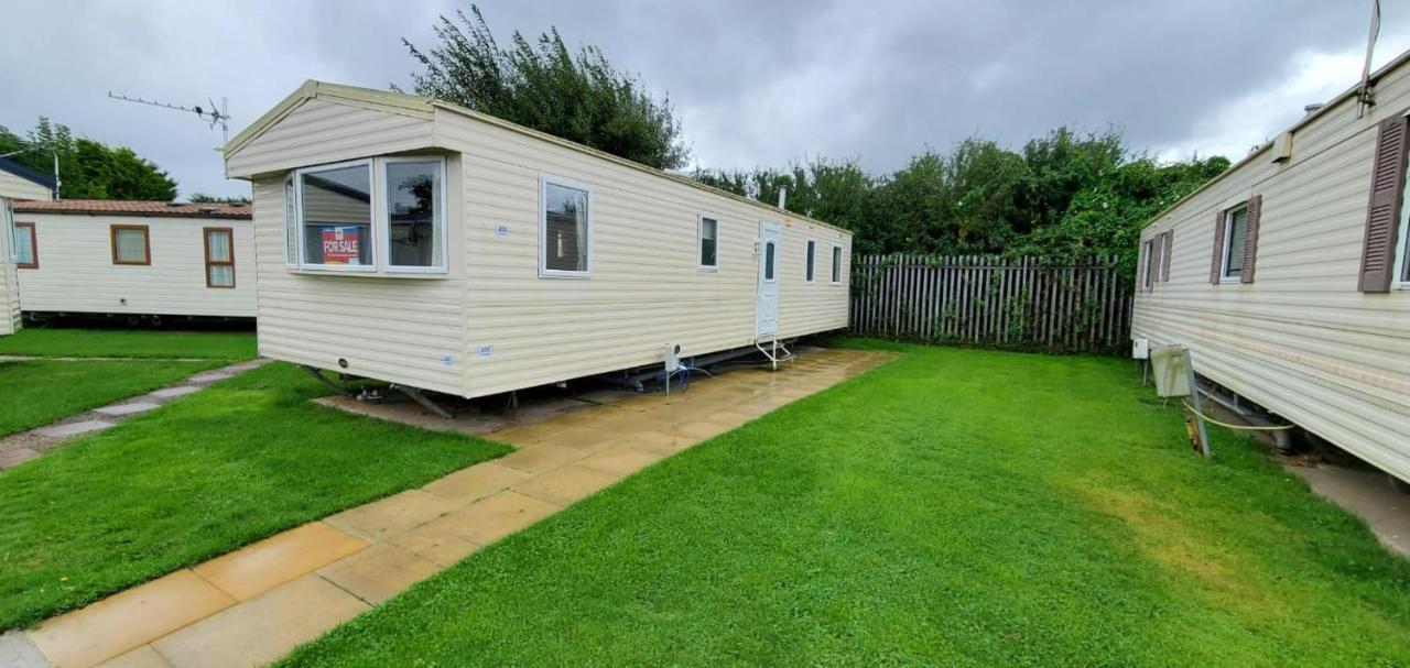 Cosy Caravan In Rhyl North Wales Esterno foto