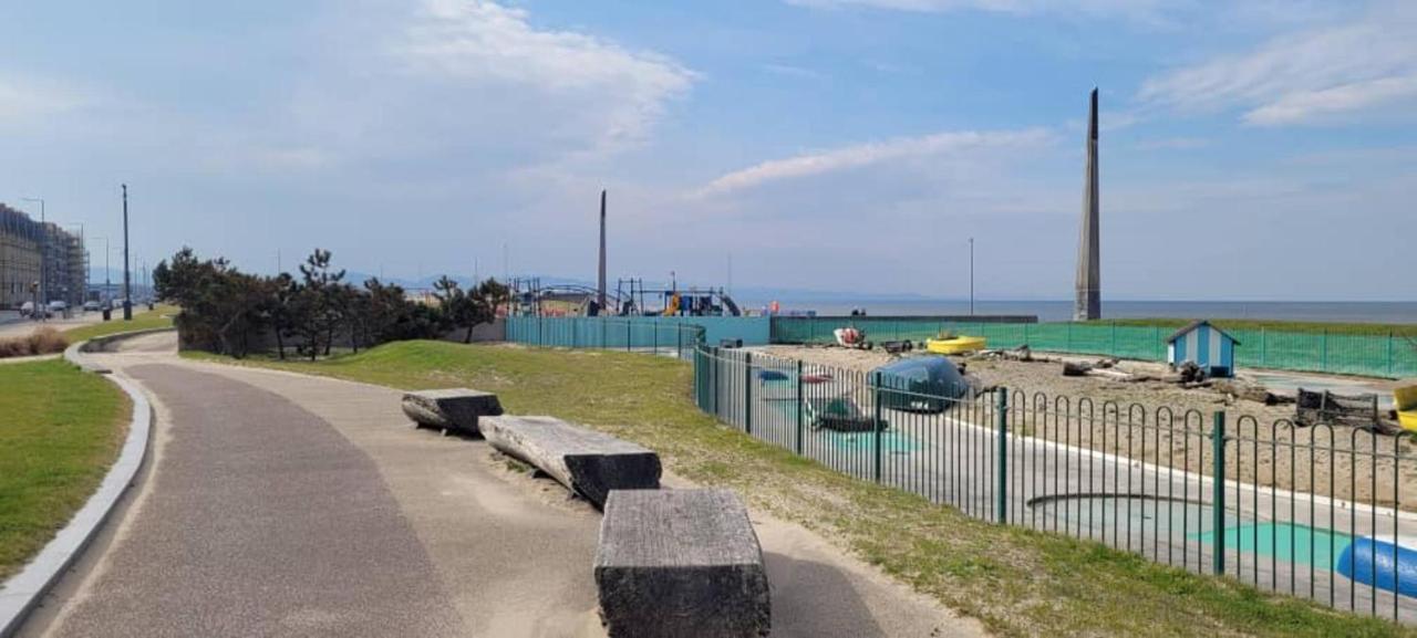 Cosy Caravan In Rhyl North Wales Esterno foto